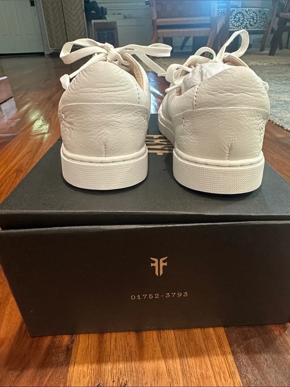 Frye low top